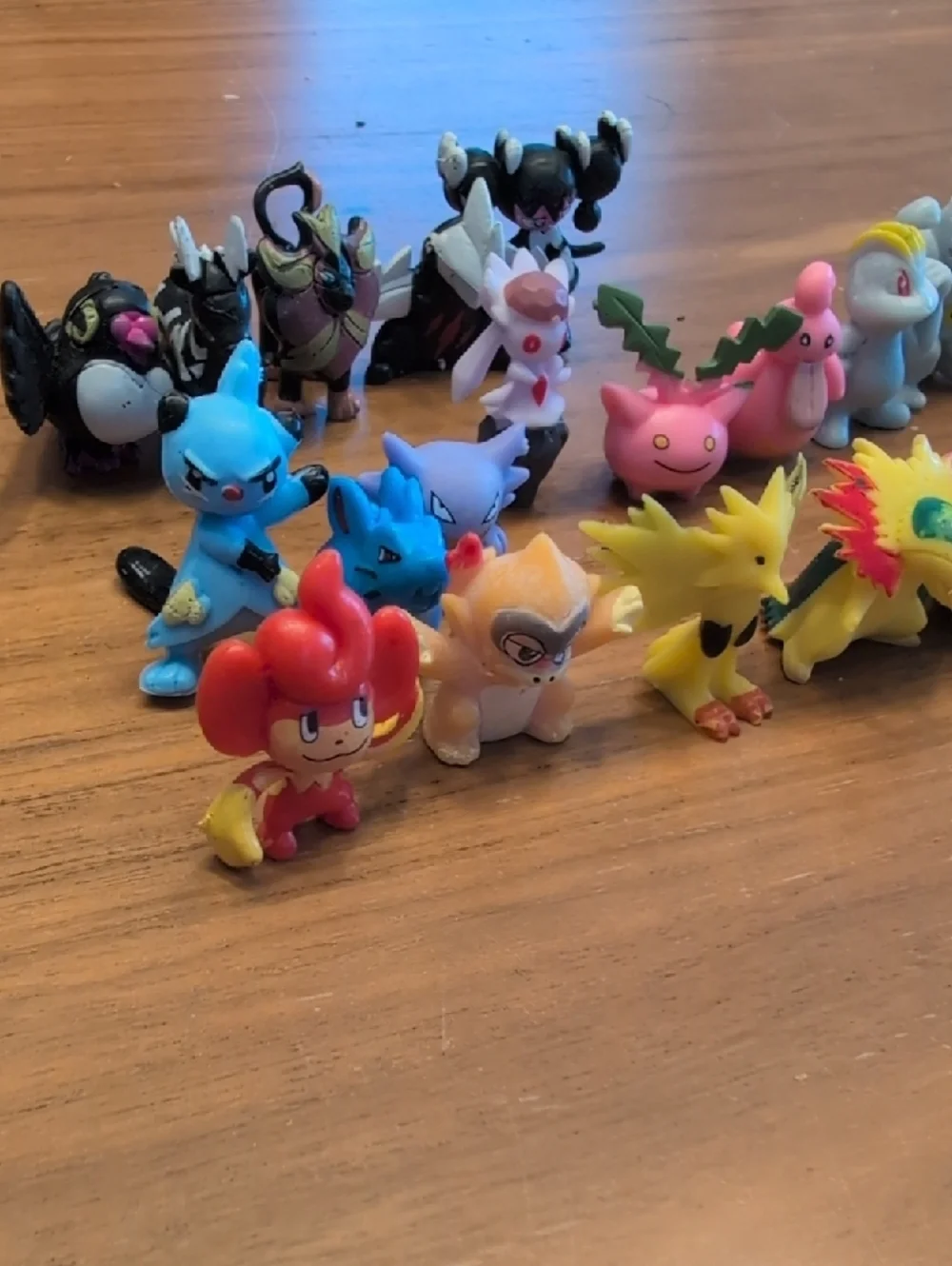 Pokémon Mini Figure Collection - Assorted Colors - Picture 2 of 9